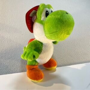 Super Mario 2010 Nintendo 6” Yoshi Plush NWT!